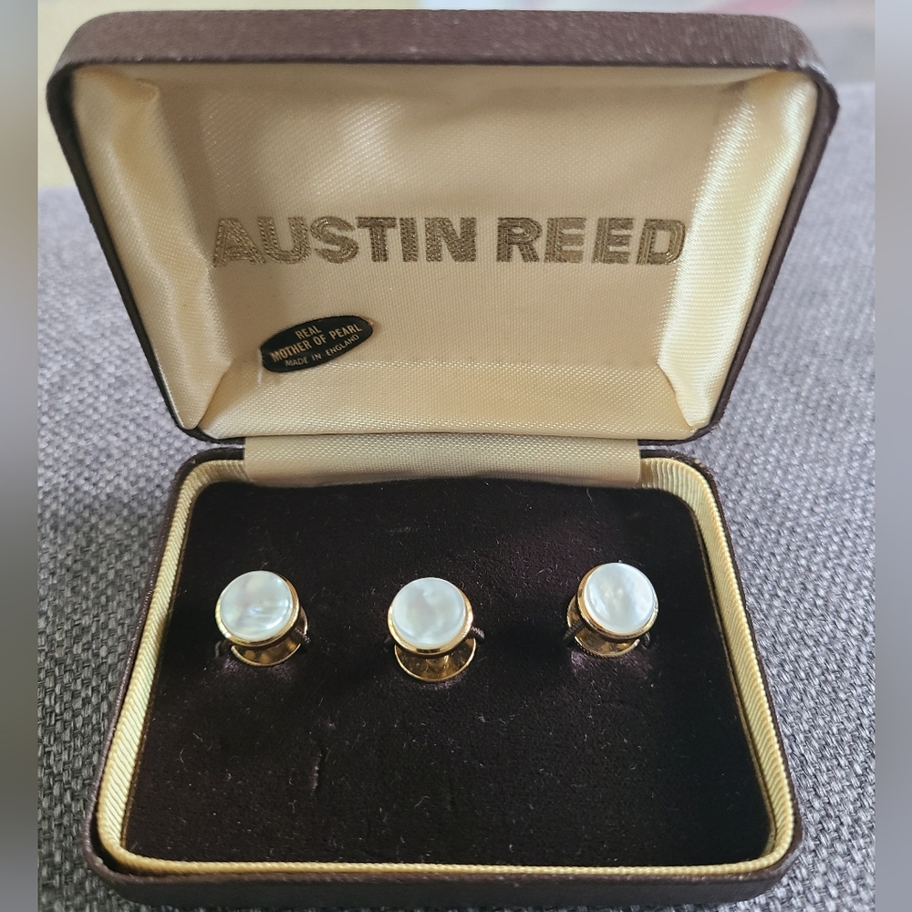 Vintage Austin Reed Mother of Pearl Studs